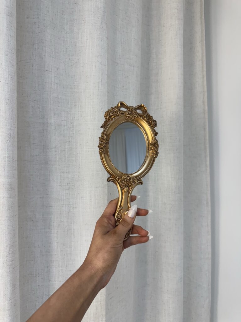 strengthen feminine aura